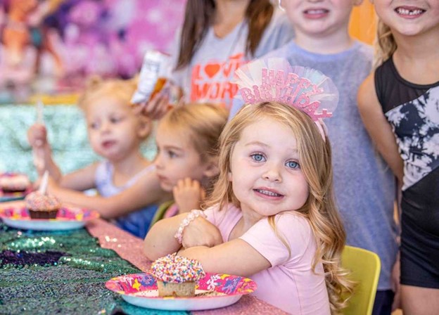 Children eating birthday cake at the Little Gym